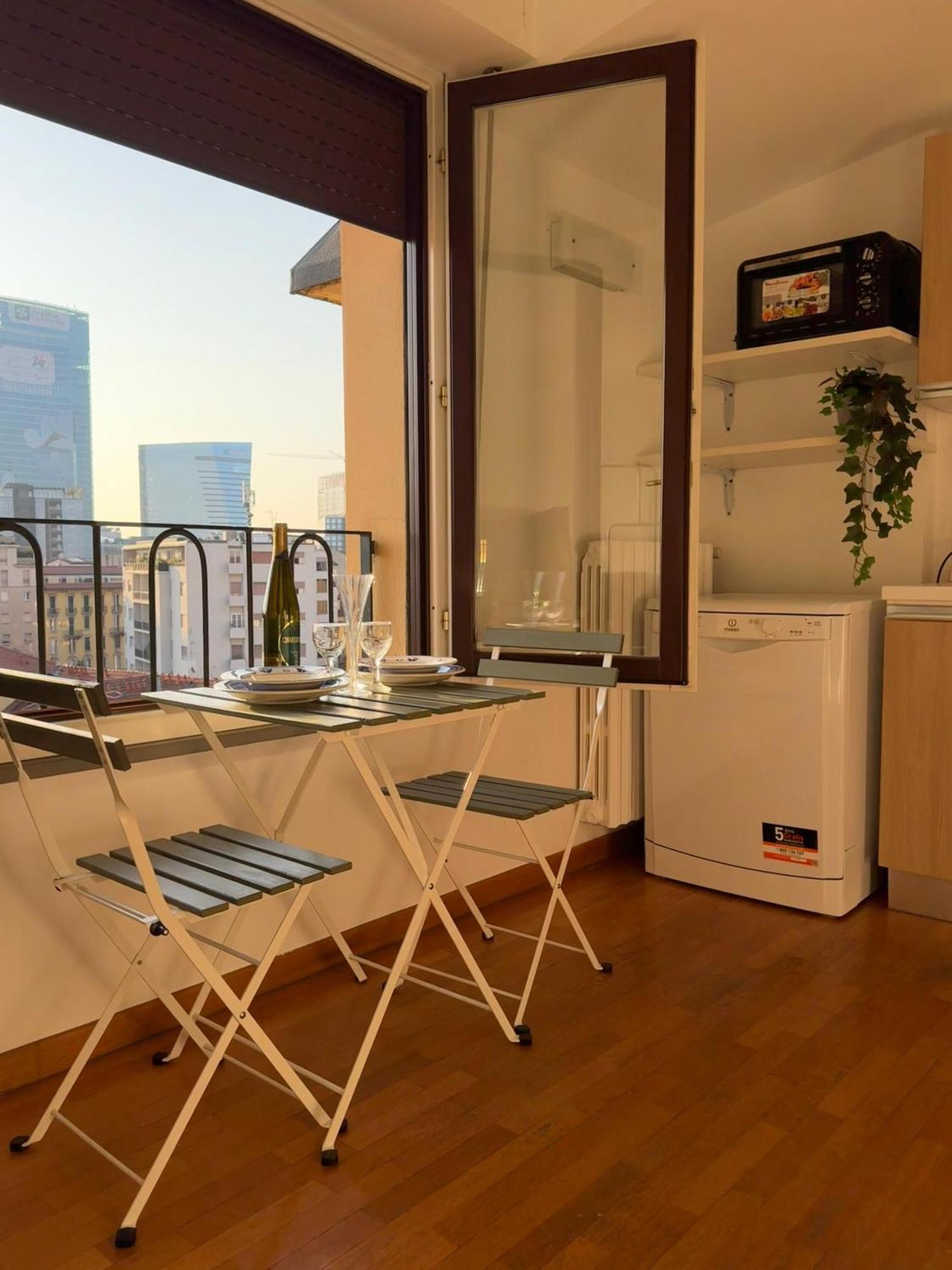 Apartment Attico Con Balcone In Centro A Isola *